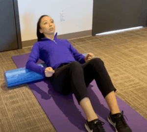 using foam roller to mobilize spine
